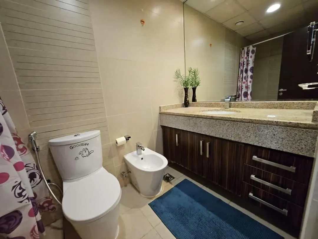Stunning Apartment - High Floor - Canal View - Goldcrest Exectutive Tower Dubai